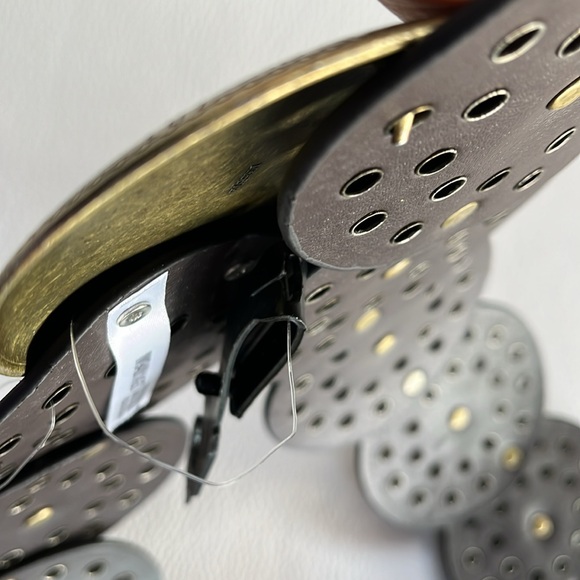 NWT faux leather adjustable belt - Picture 8 of 8